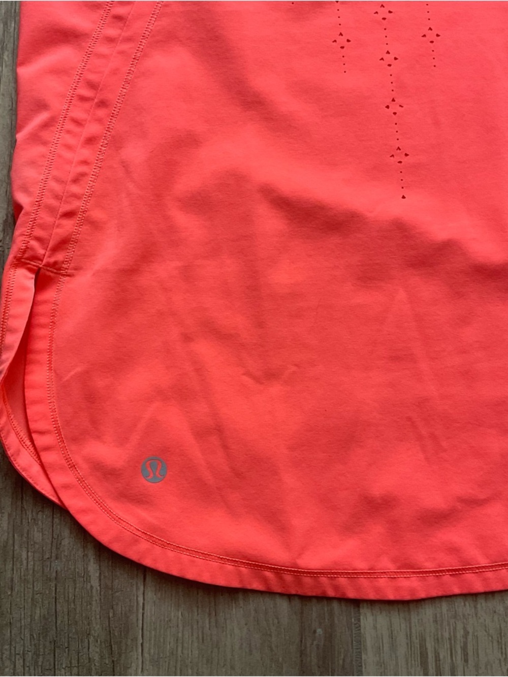 Lululemon In A Flash Singlet - Picture 8 of 9